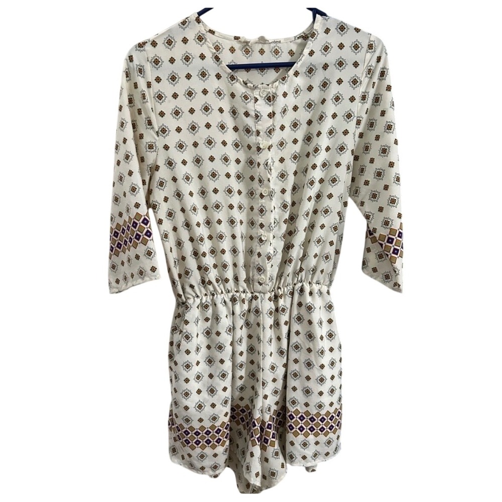 (CL) Freeway Womens Romper M Cream Boho Geometric Print Button Up‎ 3/4 Sleeve